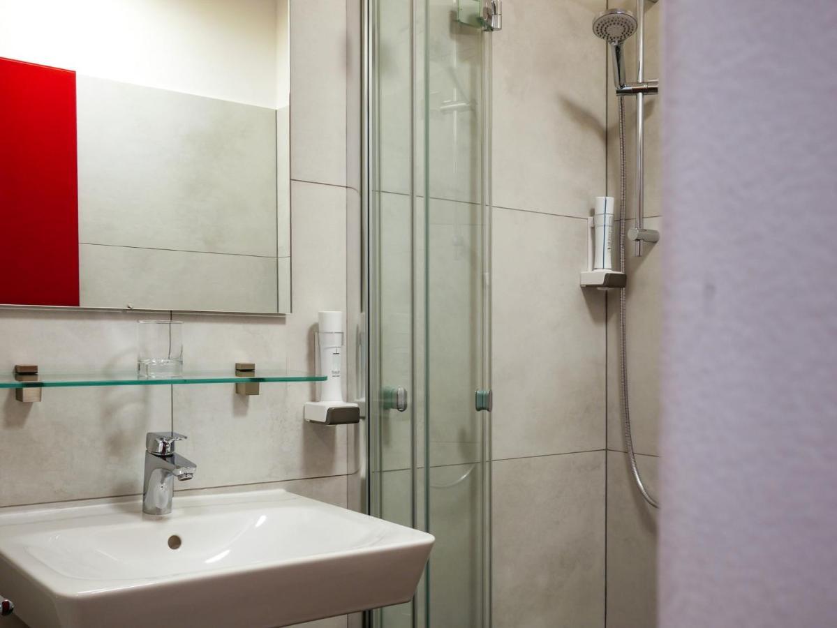 Hotel Linde-Sinohaus Lustenau Bagian luar foto
